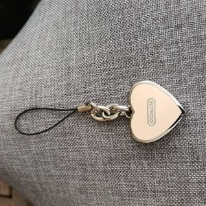 Adorable NWOT Coach Heart Picture Locket Bag Charm ❤️